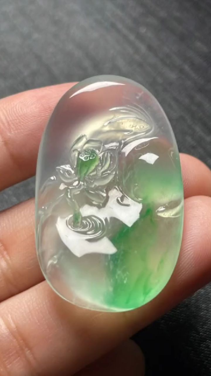 莲年有鱼,雕刻线条流畅舒服,鱼儿灵动,莲花优美,仙气!