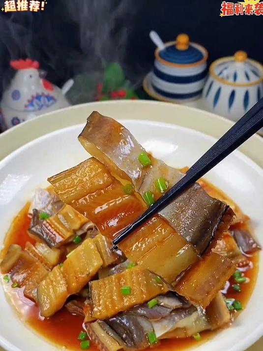 新晒鳗鱼干来啦!肉厚刺少,越嚼越香,老人小孩都能放心吃!