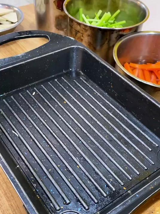 特色小份烤鱼。五种口味,出餐快。店里加项的特色菜