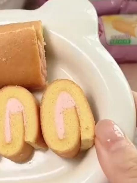 盼盼草莓瑞士卷