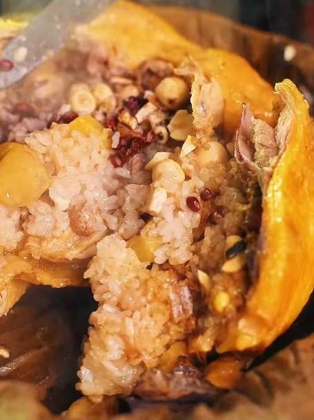 人间烟火：乡村美食——荷叶八宝鸡，馋哭你的味蕾