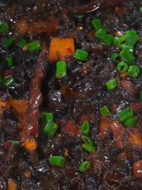 这是最近比较火的梅菜扣肉做法