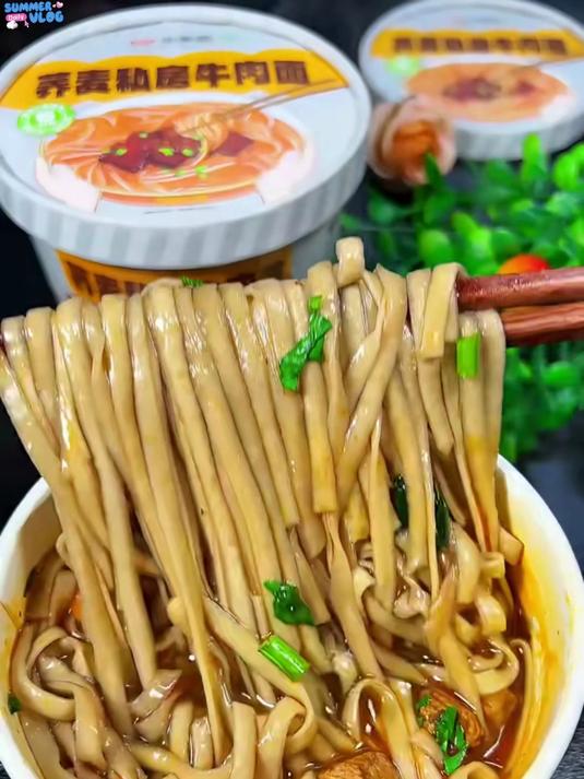 夜幕降临,一碗荞麦私房牛肉面,伴你度过温馨又惬意的夜晚