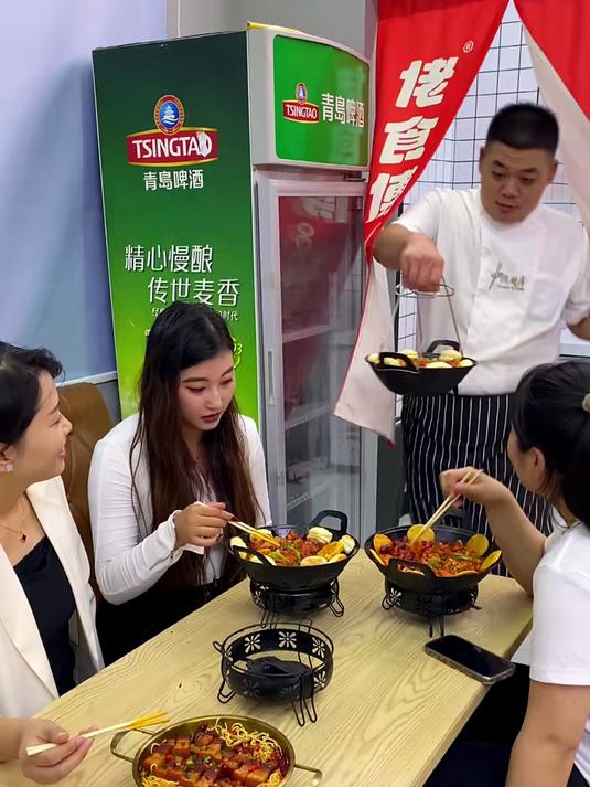 小地锅能赚钱吗?配方简单原料便宜,摆摊月入轻松过万!