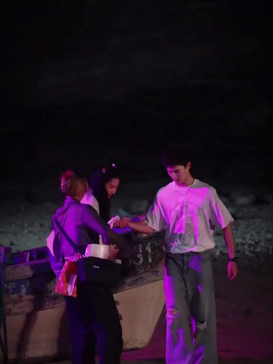 海边日记 冲鸭!怎么这么可爱 快来围观 可爱 李昀锐