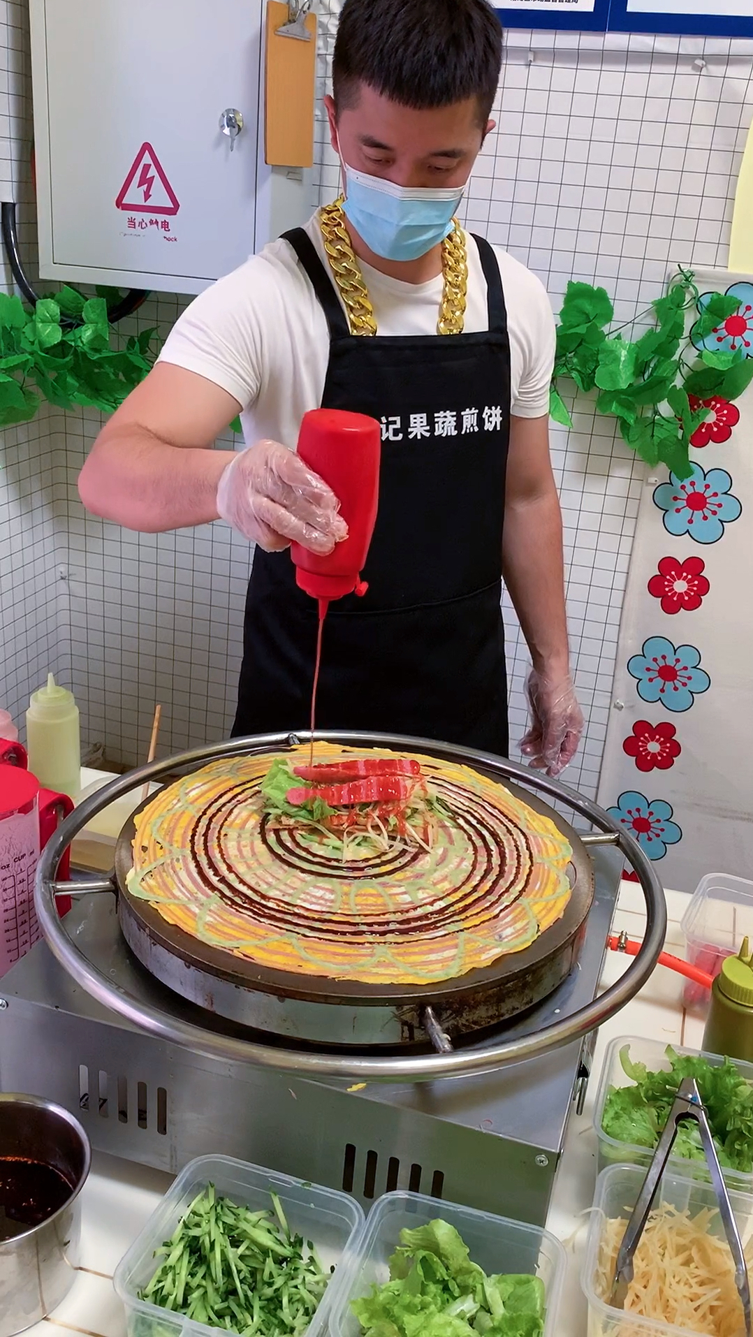 就靠这个高颜值果蔬煎饼,农村孩子没背景,没学历,现在月入过万,靠的就是回头客!