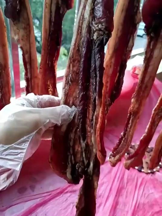 家人们冲啊!土猪腊肉柴火烟熏