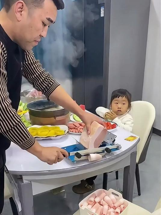 黑科技精钢切片机,1台切片机=切冻肉+切腊肉+切骨头+切鸡+切鸭