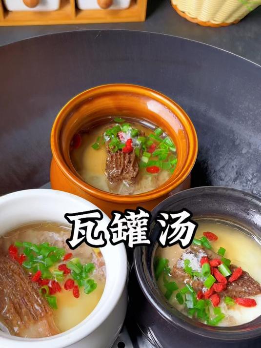 上学前给孩子来一罐山药鸡蛋肉饼汤,汤鲜味美,营养又好喝
