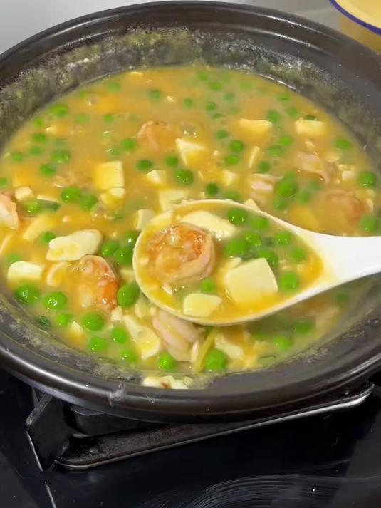就这个咸蛋黄虾仁豆腐,鲜香滑嫩