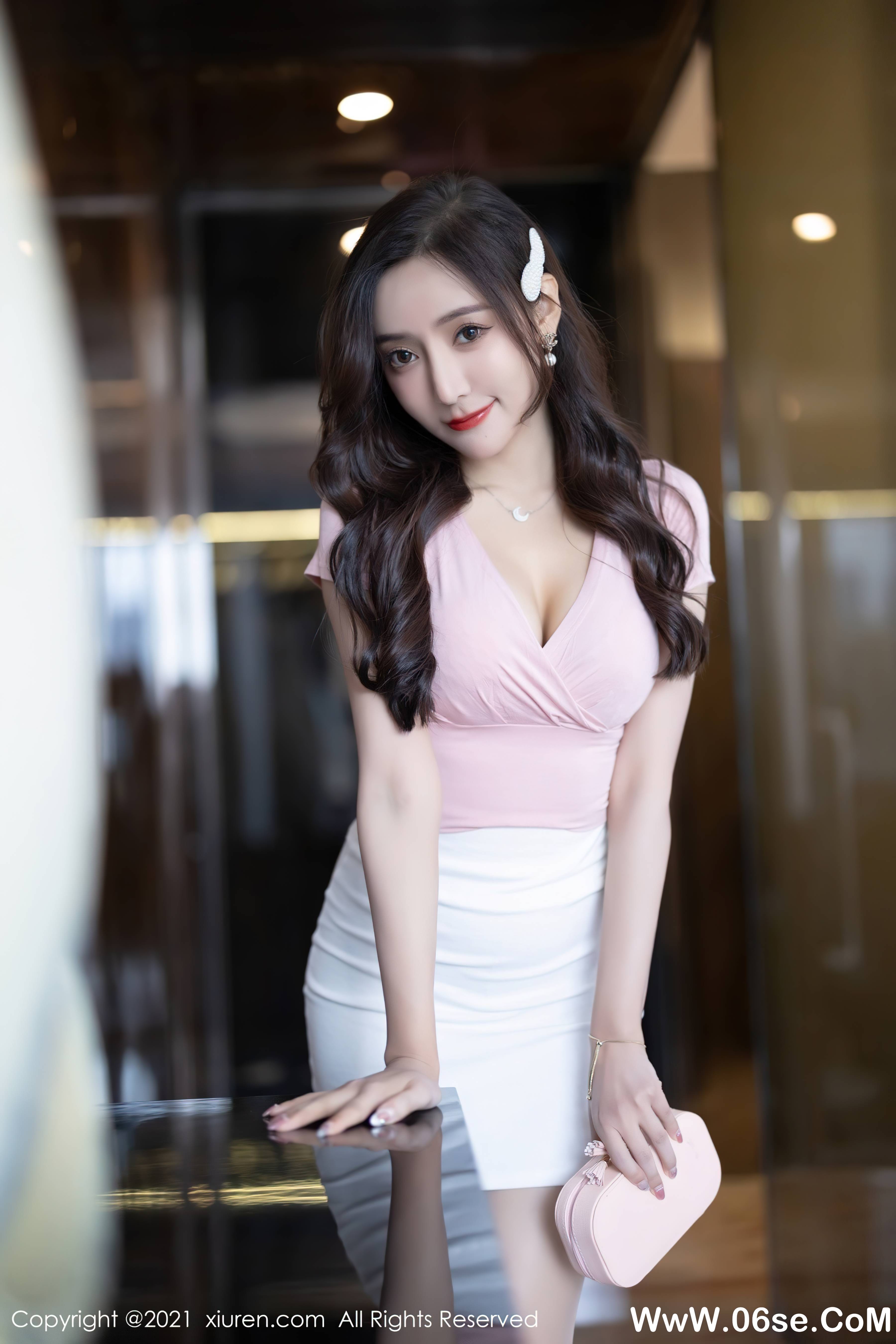 图片[4]-[XIUREN秀人网] 2021.11.05 NO.4173 王馨瑶[78+1P604M]-六色网
