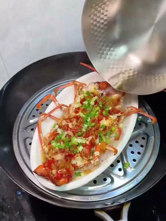 新鲜直达家!小青龙虾
