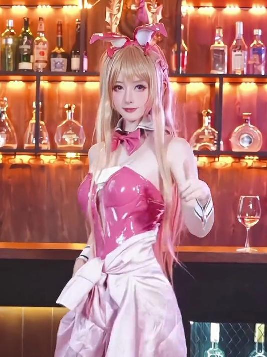 “浪漫的不是夏天，而是你在我身边。” 毒蛇 慢摇