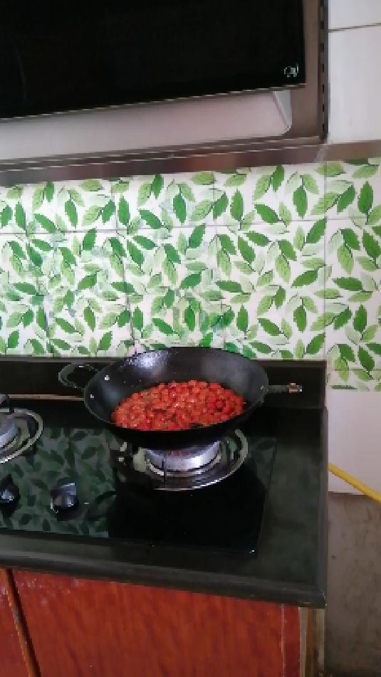 劲爆虾尾,美味佳肴,邀你一品