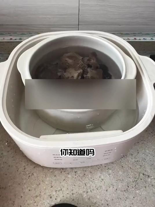 厚血清炖黑豆牛排汤:增厚气血底蕴,换季头晕全缓解
