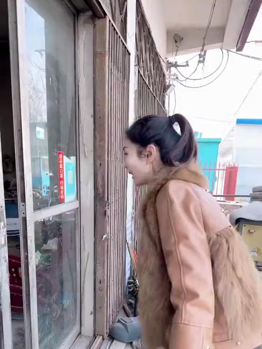 没想到二姑夫给我打电话让我们来,竟然是他想吃辣子鸡了