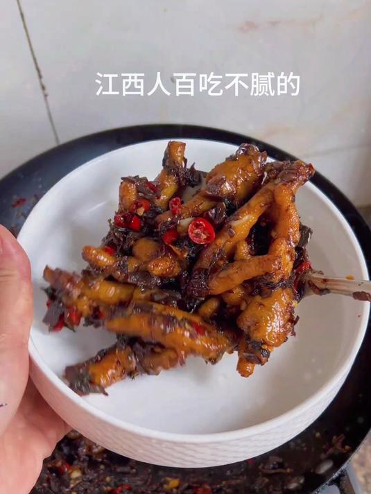江西人百吃不腻的,梅干菜蒸鸡爪