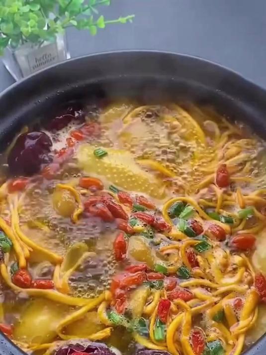 想喝暖心汤品?虫草花炖鸡汤暖到心窝里
