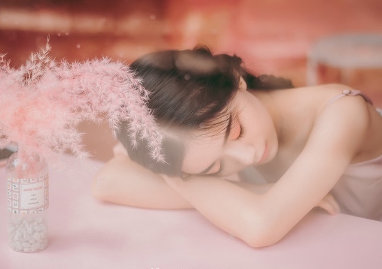 图片[2]-玻璃窗-六色网