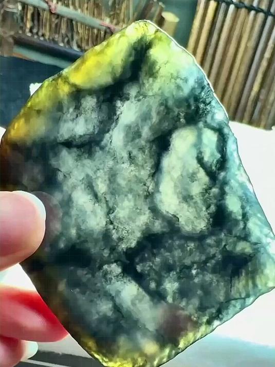 冰乌鸡翡翠板料,大牌版型,黄雾特色凸显