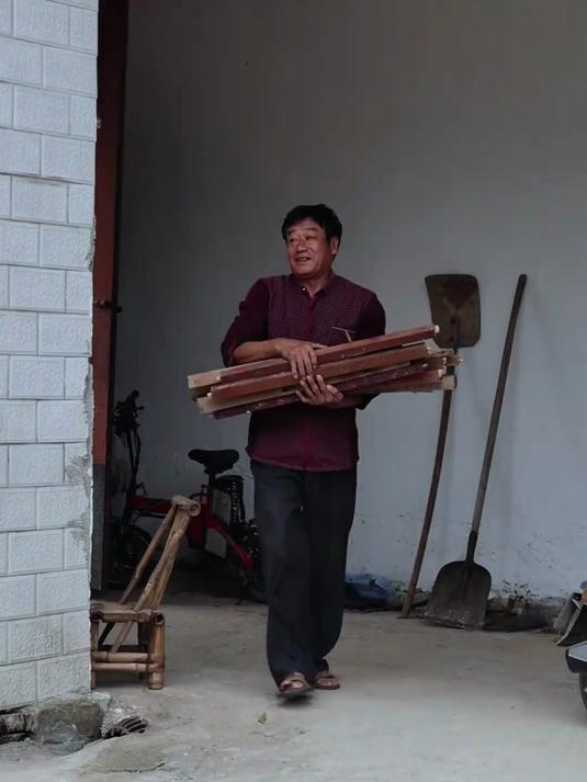 做个小馍馍篦子。蒸小馍馍吃