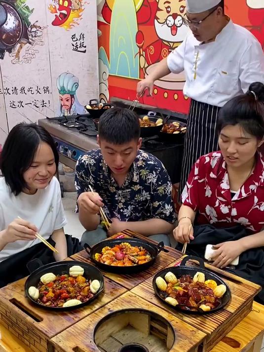 小地锅,麻辣鸡焖鱼,六种口味,二十多种菜品,一年四季都可做