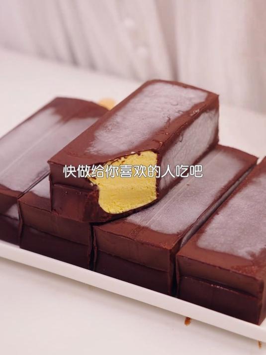 脆皮冰淇淋教程 只需要一个牛奶盒子和一个杯子就能做～