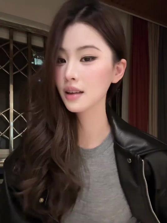 御姐甜妹