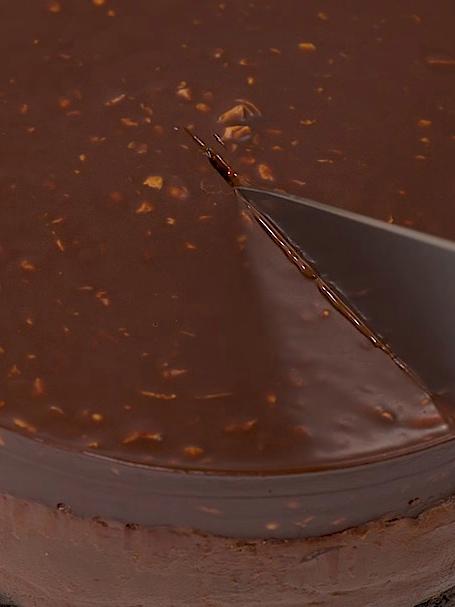 最简单的巧克力脆皮慕斯蛋糕～纵享丝滑