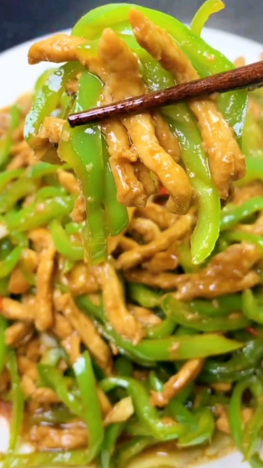 鸡胸肉版的青椒肉丝,简单好吃又下饭,你也赶紧试试吧