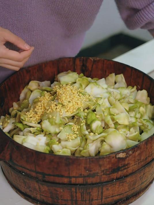 下饭菜的天花板还得是腌榨菜