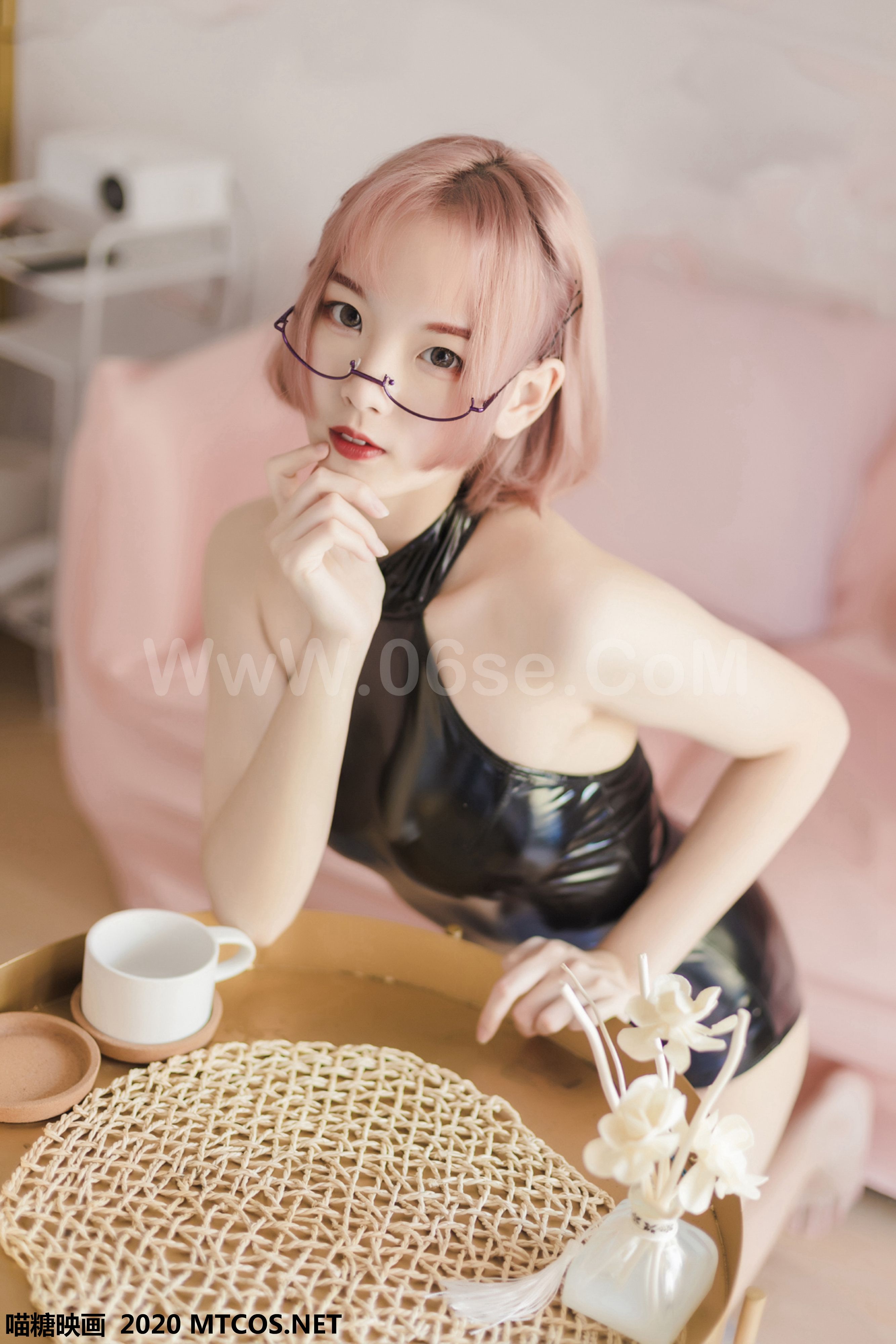 图片[13]-[MTCos] 喵糖映画 Vol.110 长腿眼镜娘-六色网