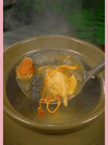 这样一碗海参鸡汤暖胃,营养价值高