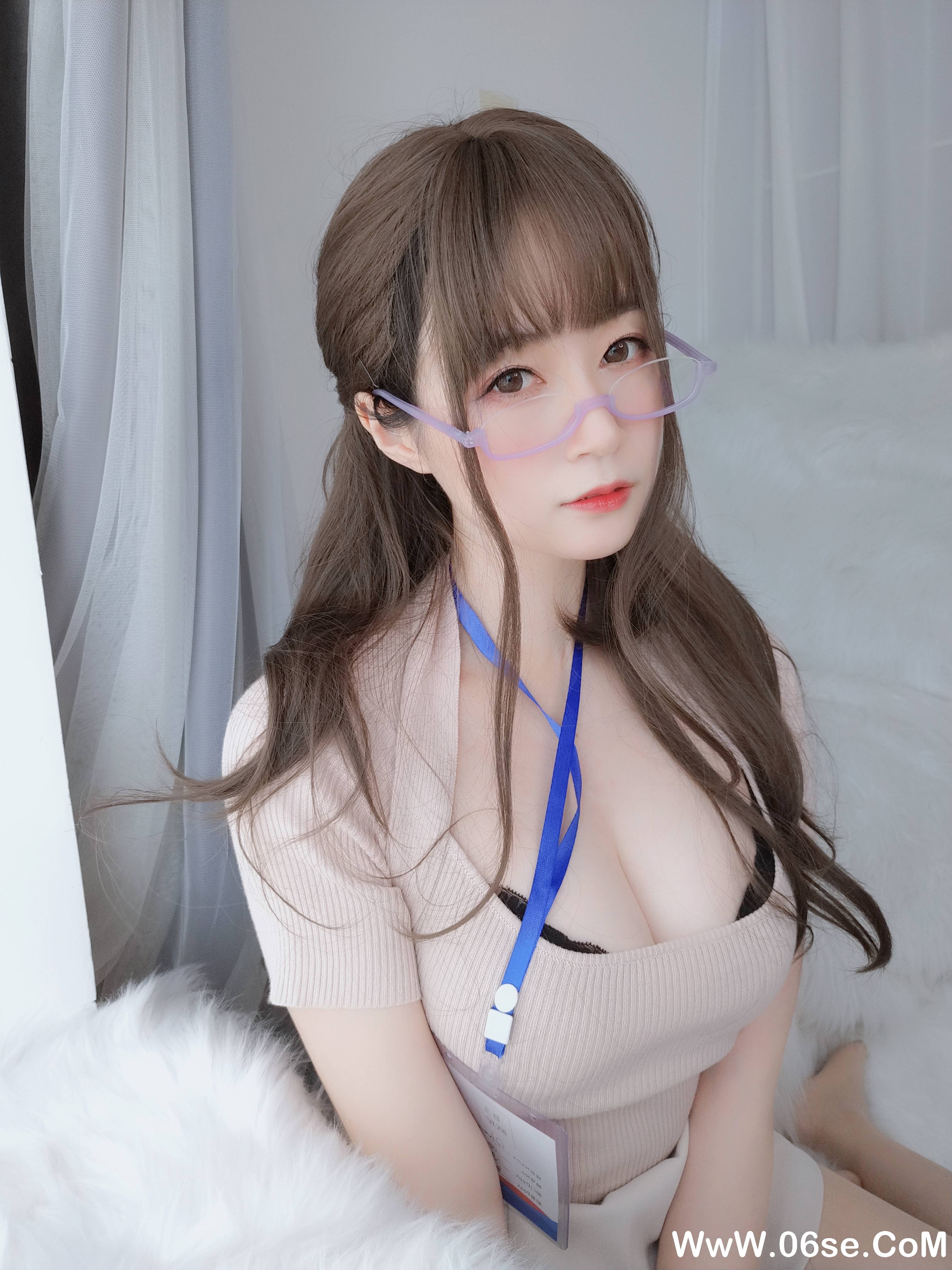 图片[57]-Coser小姐姐白银 NO.060 – 私人医生[159P+6V1.03G]-六色网