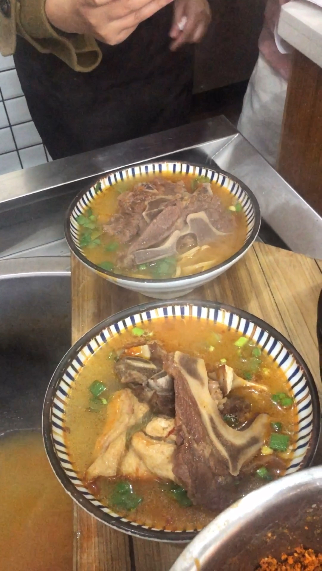 李师傅分享淮南牛肉汤的做法,配料详细,味道让你心服口服