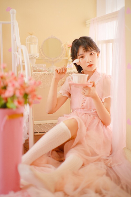 图片[2]-女孩房间-六色网