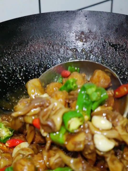鱼籽丸子烧鱼泡 你要是给他学会了 绝对能成为特色菜