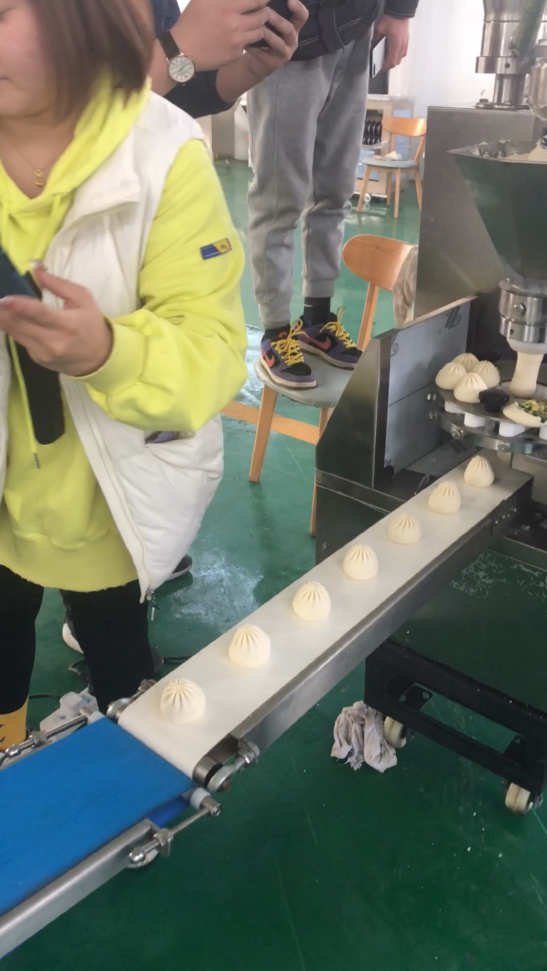 一台包子机使用12年,一台售5个包子就能回本