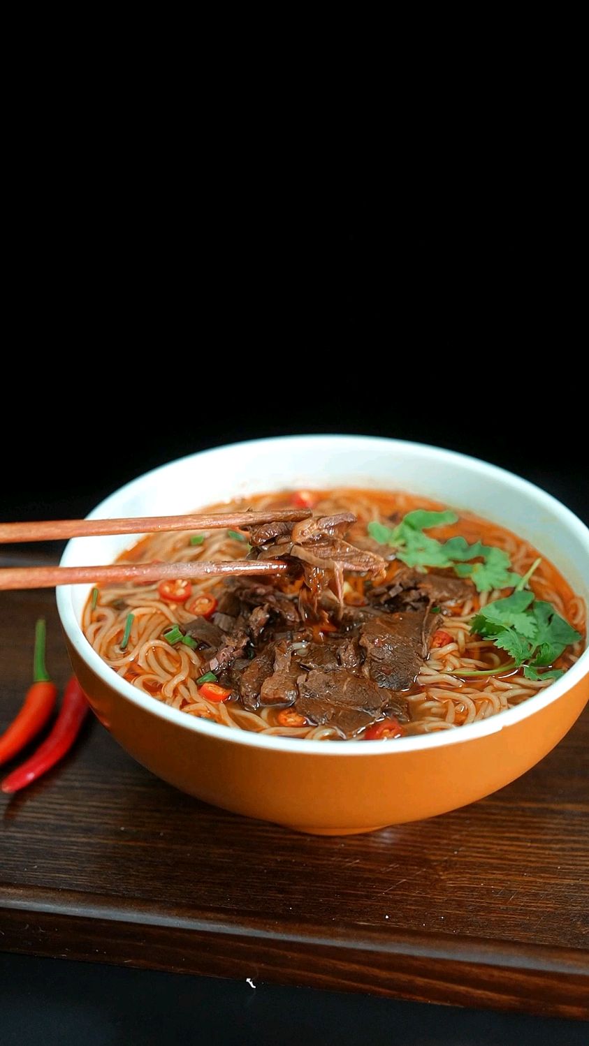 牛肉面,你只差一份浇头的距离