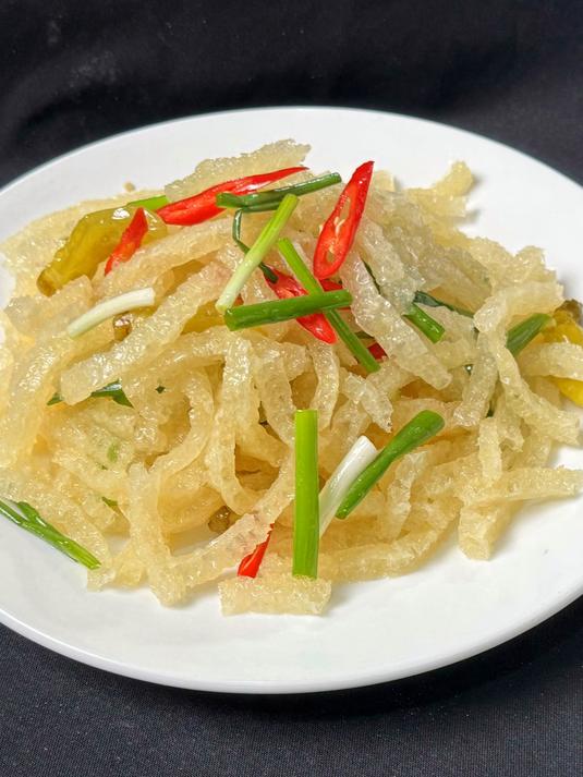 河南人都馋的酸辣皮肚丝,鹏厨教你制作小窍门,这样做才够味