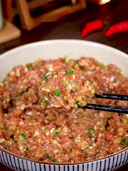 一款既好看又好用的绞肉机?如果你还在手工剁肉,不妨进来看看