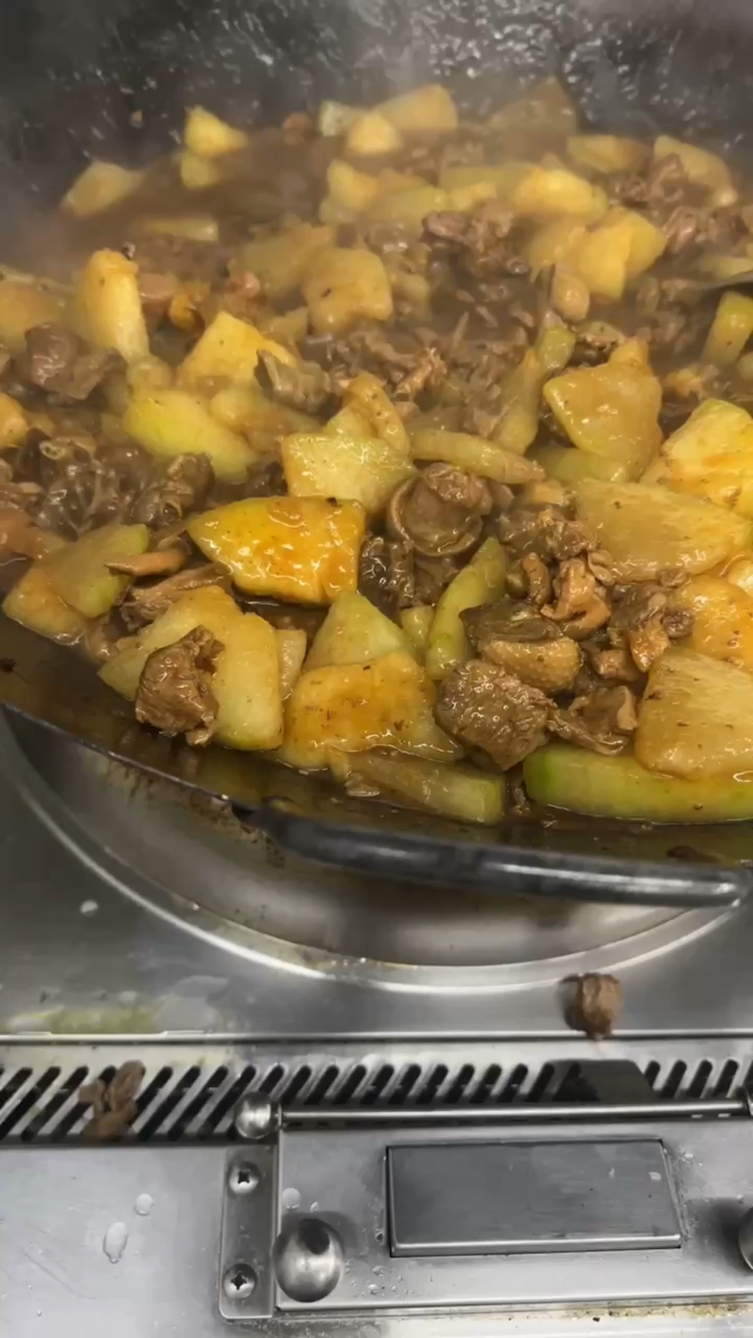 广东酒楼员工餐大锅菜