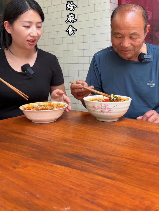 烩麻食 亲手搓的麻食，配上丰盛的配菜，做成一碗热乎乎的烩麻食