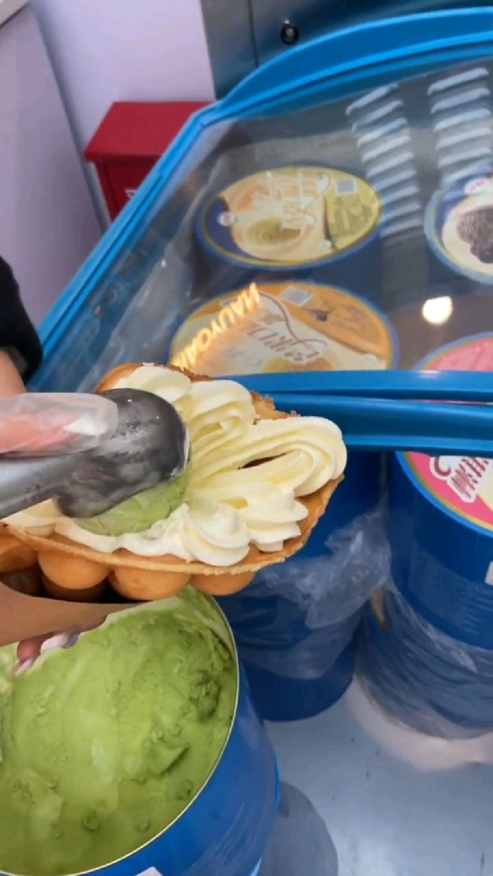 饭后小甜点,冰淇淋鸡蛋仔,你喜欢吃吗?