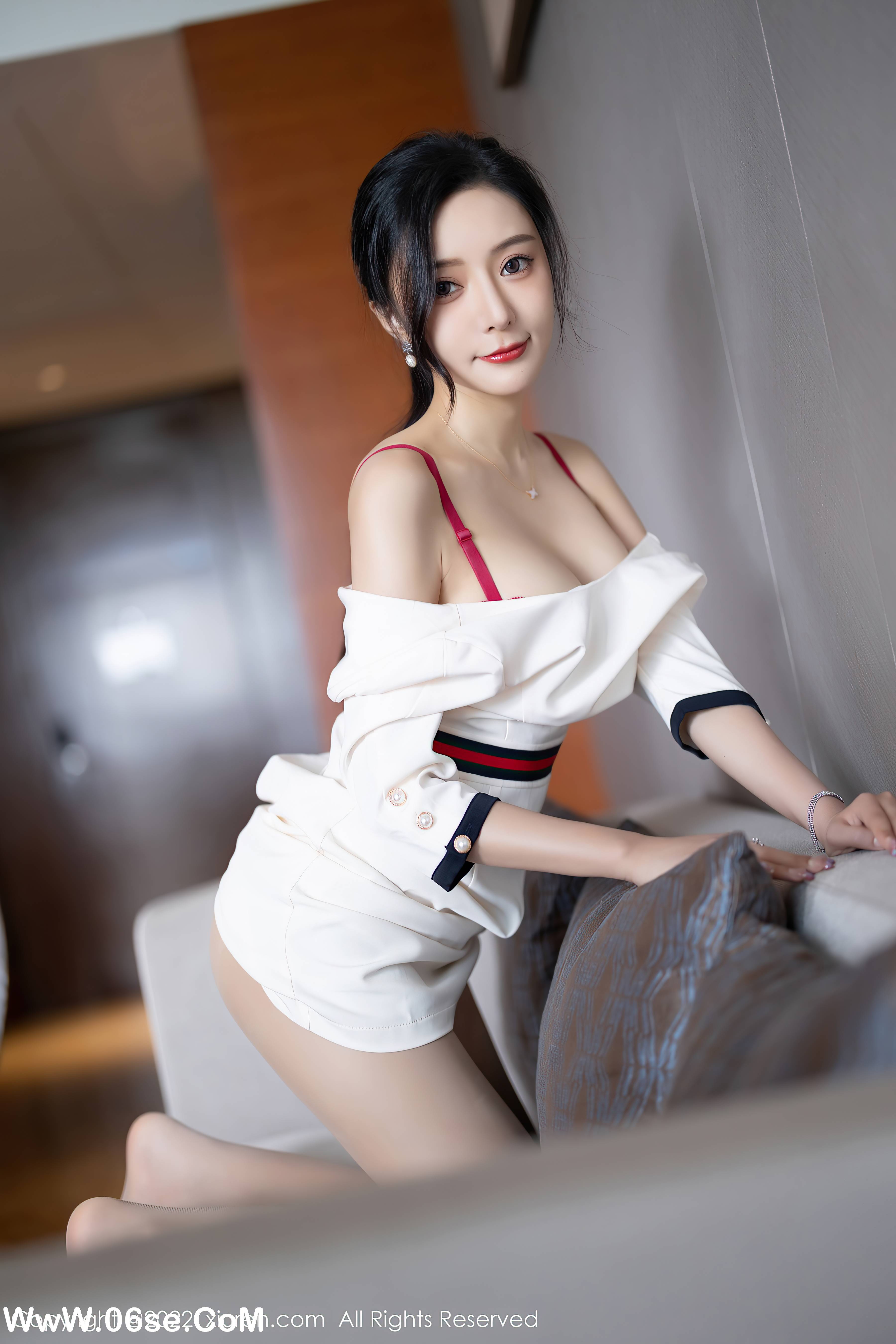 图片[40]-[XIUREN秀人网] 2022.05.05 NO.4963 王馨瑶yanni[71+1P596M]-六色网