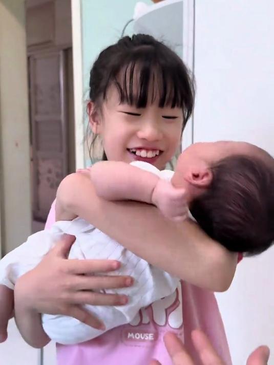 10块钱的奶茶你觉得贵,100万的儿子你说生就生