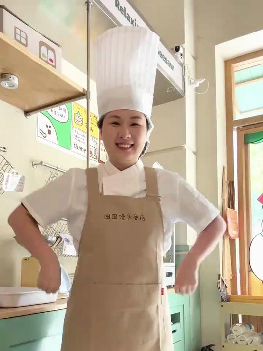 00后女生辞职开的馒头店是啥样？