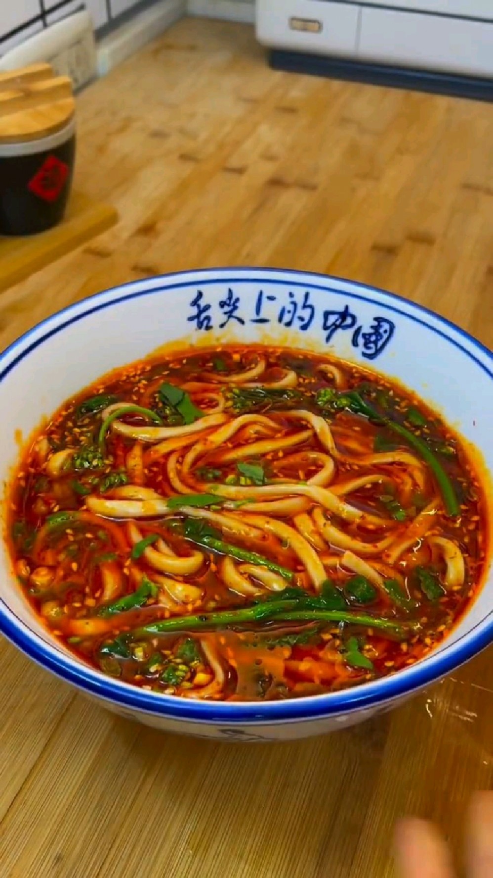 油泼酸汤面的做法