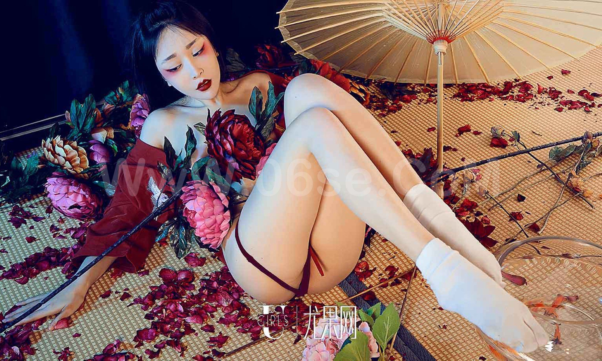 图片[28]-[Ugirls爱尤物] No.1366 姹紫嫣红-六色网