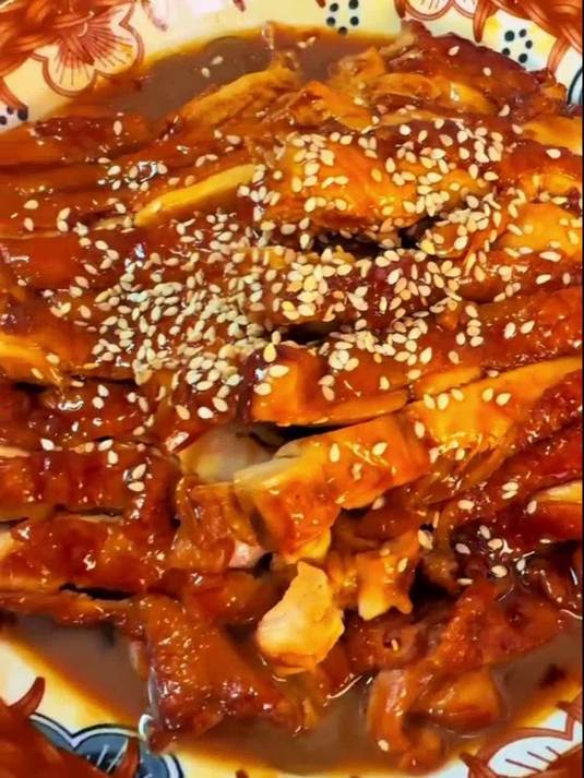 照烧鸡腿肉 就这道鲜嫩多汁的照烧鸡腿肉，配米饭都能多干两碗，学会这个照烧汁做什么菜都好吃，